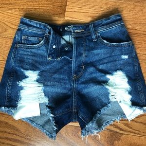 Hollister High-Rise Boyfriend Denim Shorts
